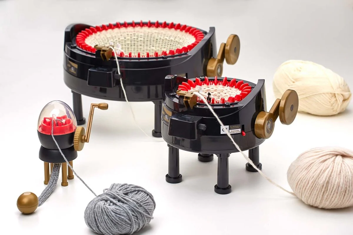 addiExpress King Size Knitting Machine - Create Larger Projects Fast - Image 4